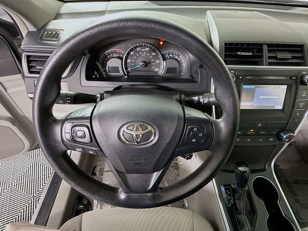 Used 2015 Toyota Camry LE FWD image 18