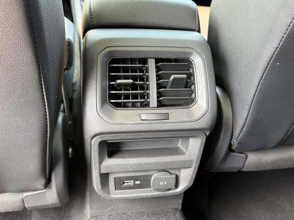 Used 2019 Volkswagen Tiguan SE AWD/4WD image 13