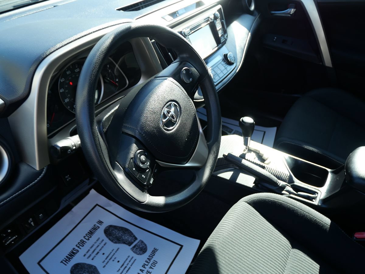 Used 2015 Toyota RAV4 XLE AWD/4WD image 11