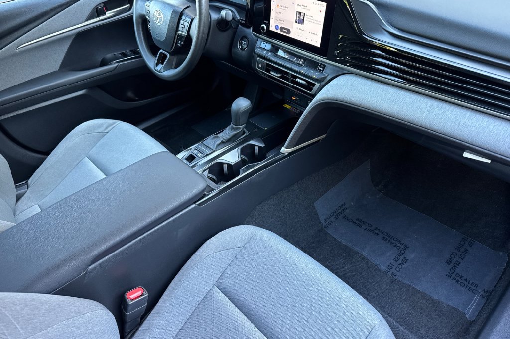 Used 2026 Toyota Camry LE FWD image 14