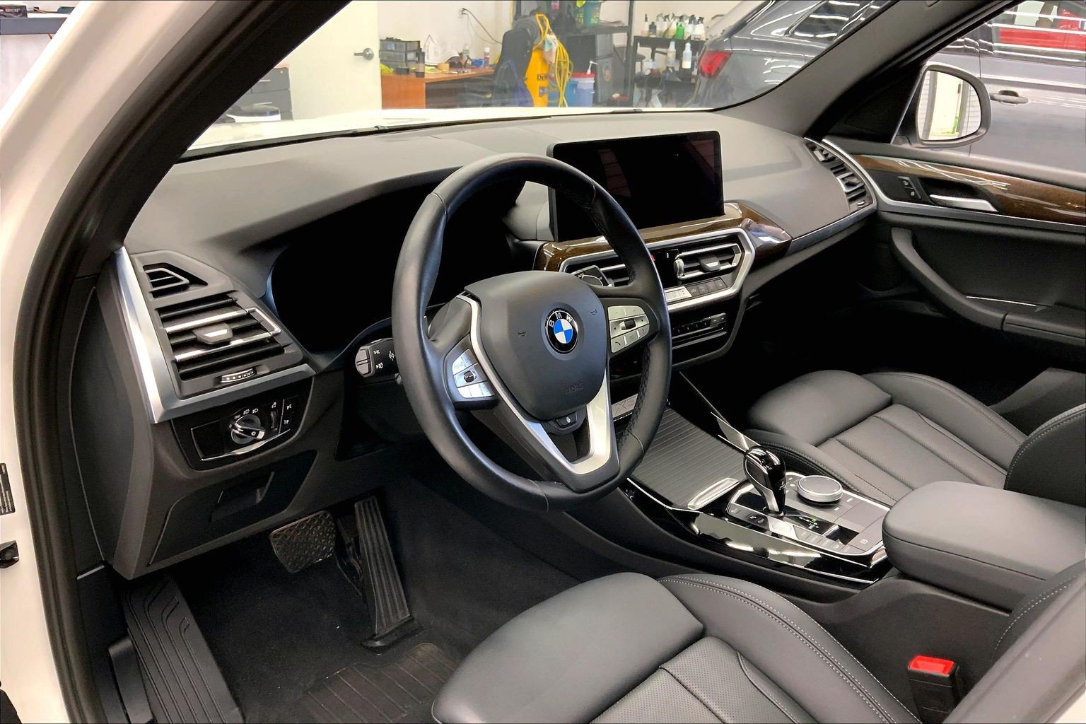 Certified 2023 BMW X3 xDrive30i w/ Premium Package AWD/4WD image 3