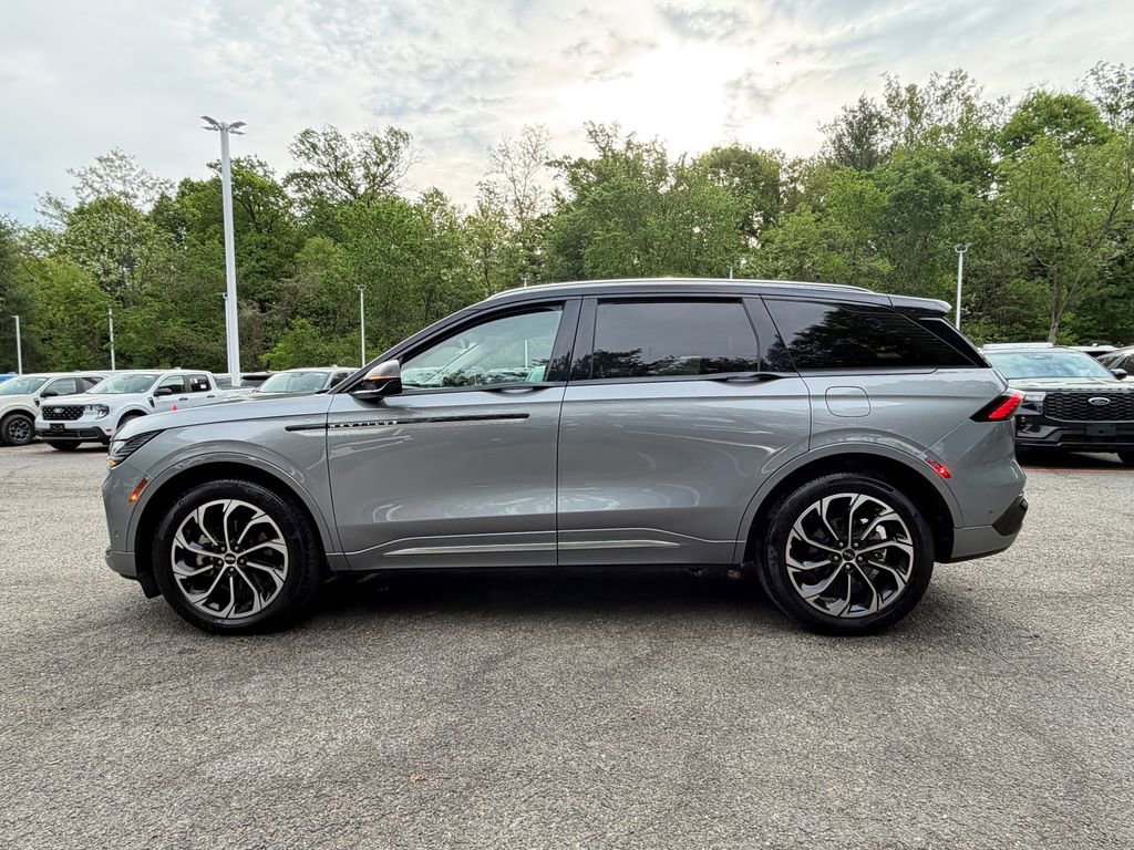 Certified 2024 Lincoln Nautilus Reserve AWD/4WD image 4