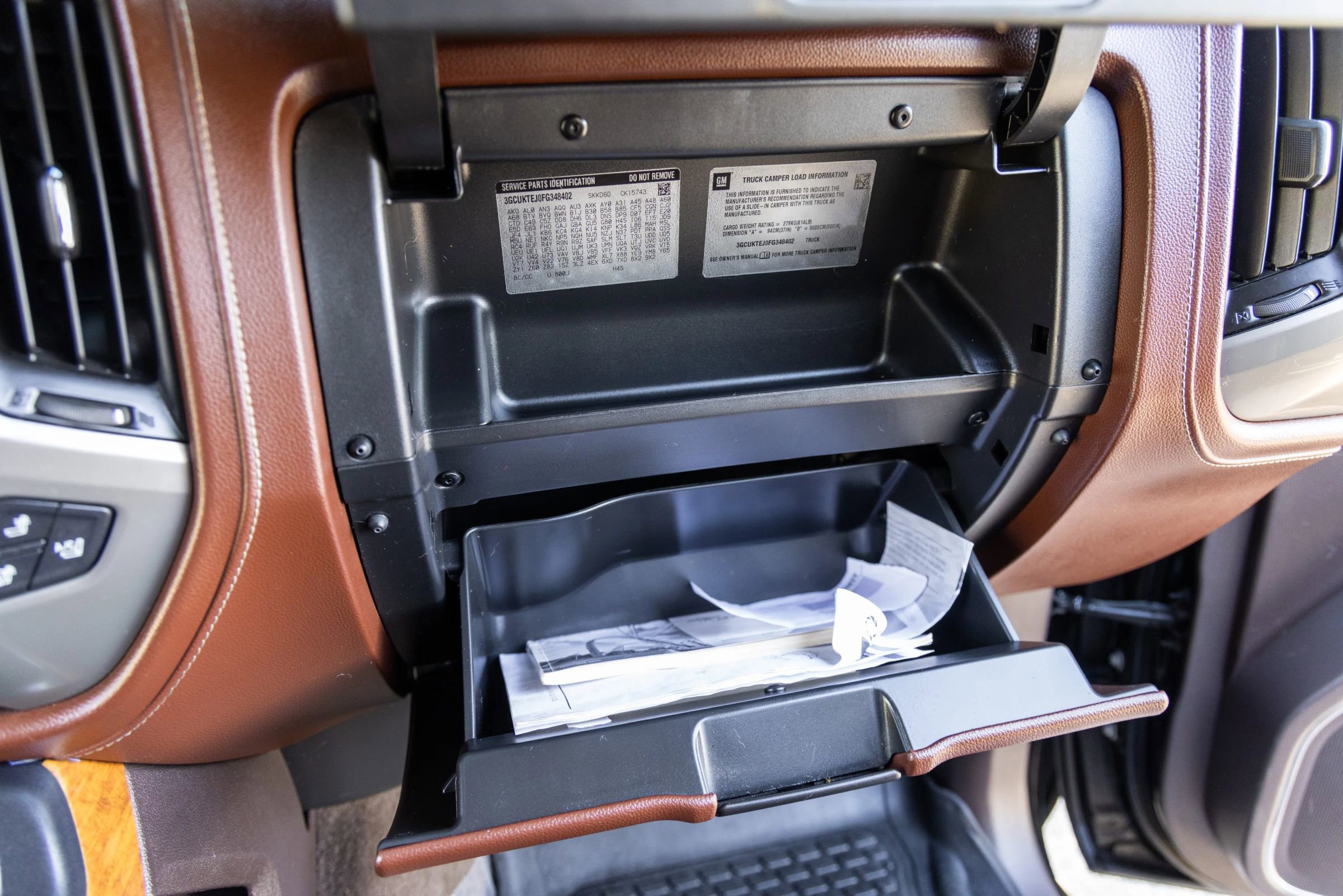 Used 2015 Chevrolet Silverado 1500 High Country image 40