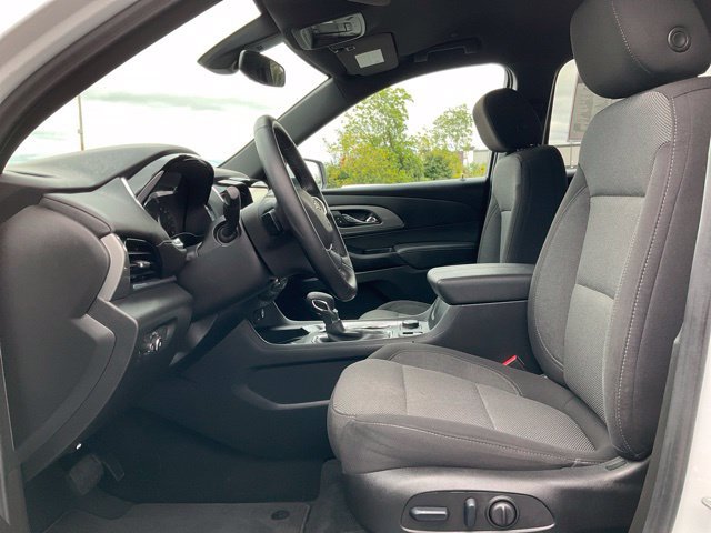 Used 2023 Chevrolet Traverse LT AWD/4WD image 2