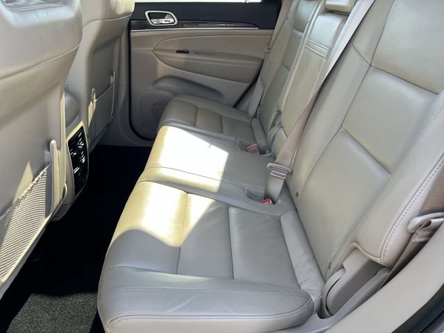 Used 2021 Jeep Grand Cherokee Limited w/ Trailer Tow Group IV image 27