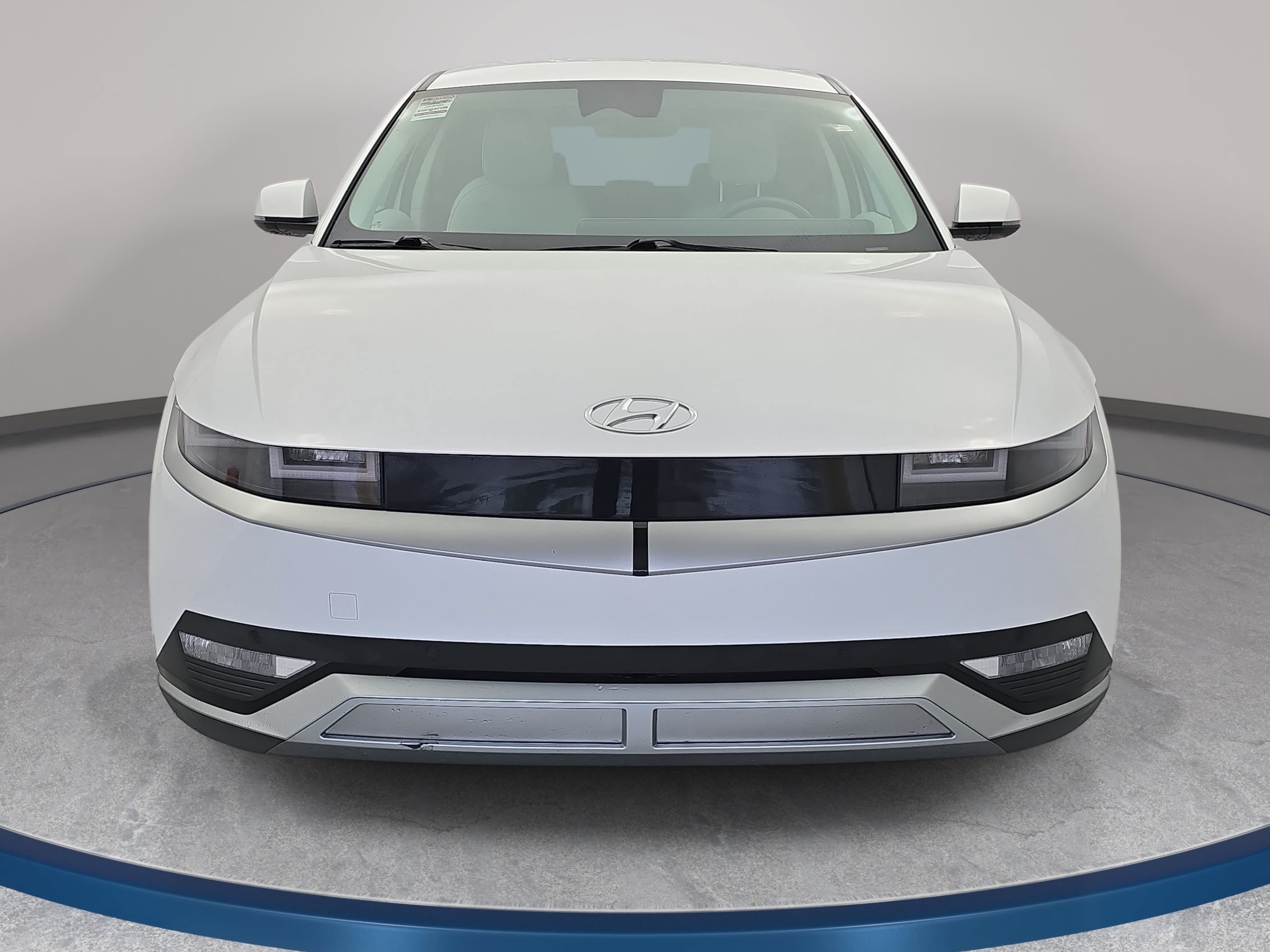 Used 2023 Hyundai Ioniq 5 SEL AWD/4WD image 2