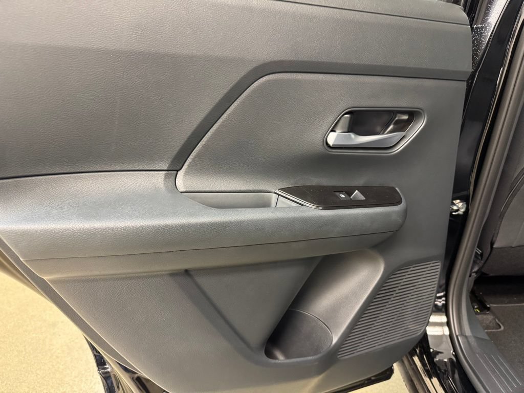Used 2026 Nissan Kicks SV AWD/4WD image 14