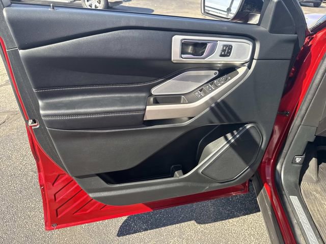 Used 2022 Ford Explorer Limited w/ Limited Technology Package AWD/4WD image 25