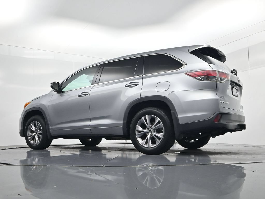 Used 2016 Toyota Highlander Plus AWD/4WD image 38