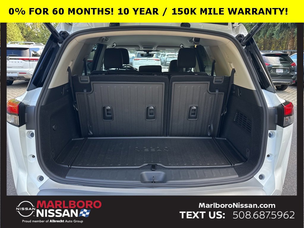 New 2025 Nissan Pathfinder SL w/ Cargo Package image 13