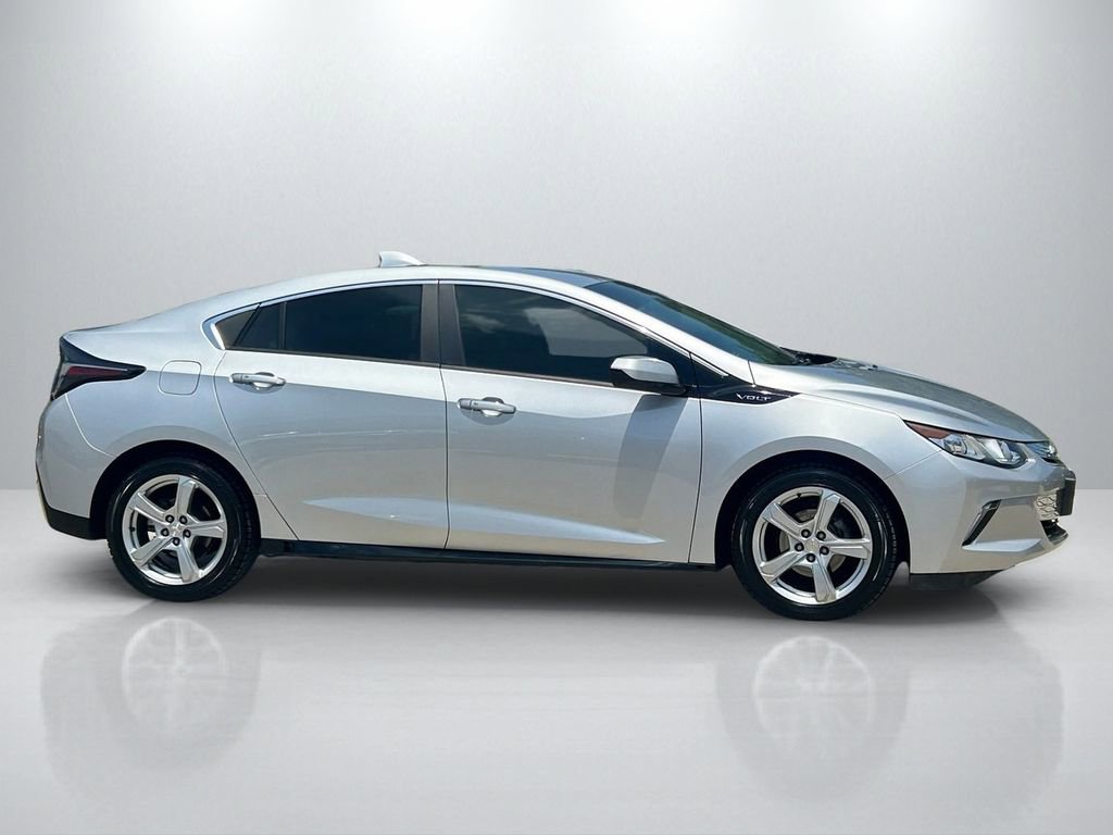 Used 2017 Chevrolet Volt LT FWD image 4