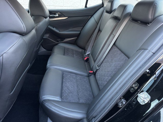 Used 2018 Nissan Maxima SR w/ Midnight Edition image 8