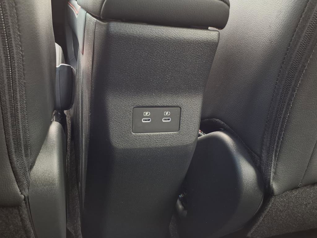 New 2025 Nissan Kicks SR image 24