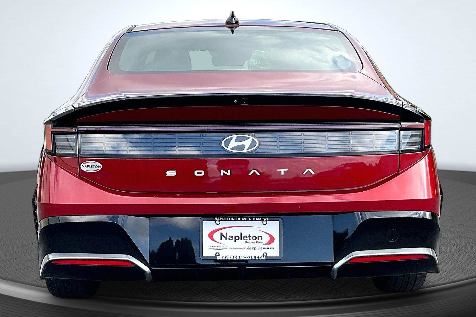 Used 2025 Hyundai Sonata SEL FWD image 4