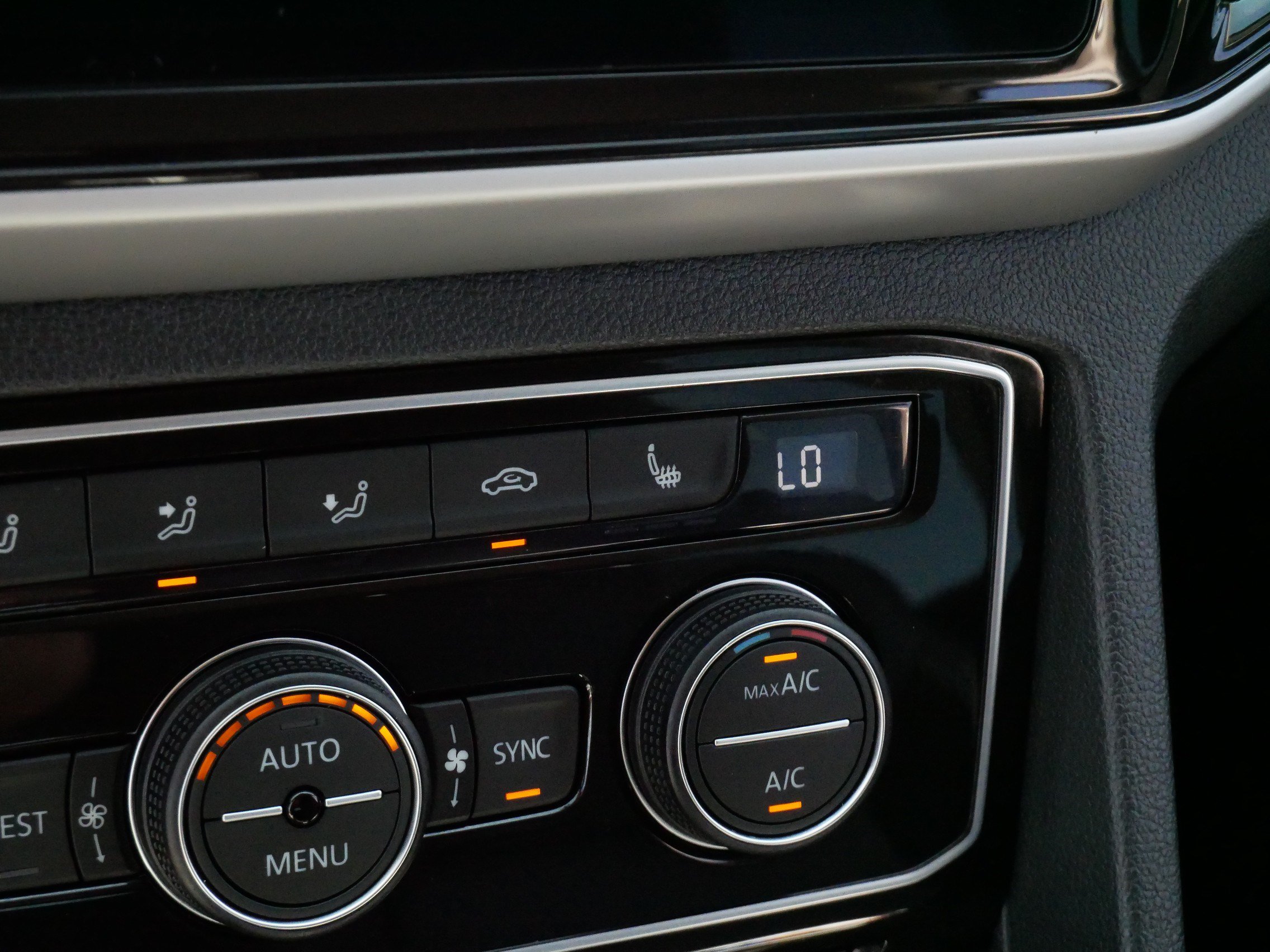 Certified 2023 Volkswagen Atlas SE AWD/4WD image 29