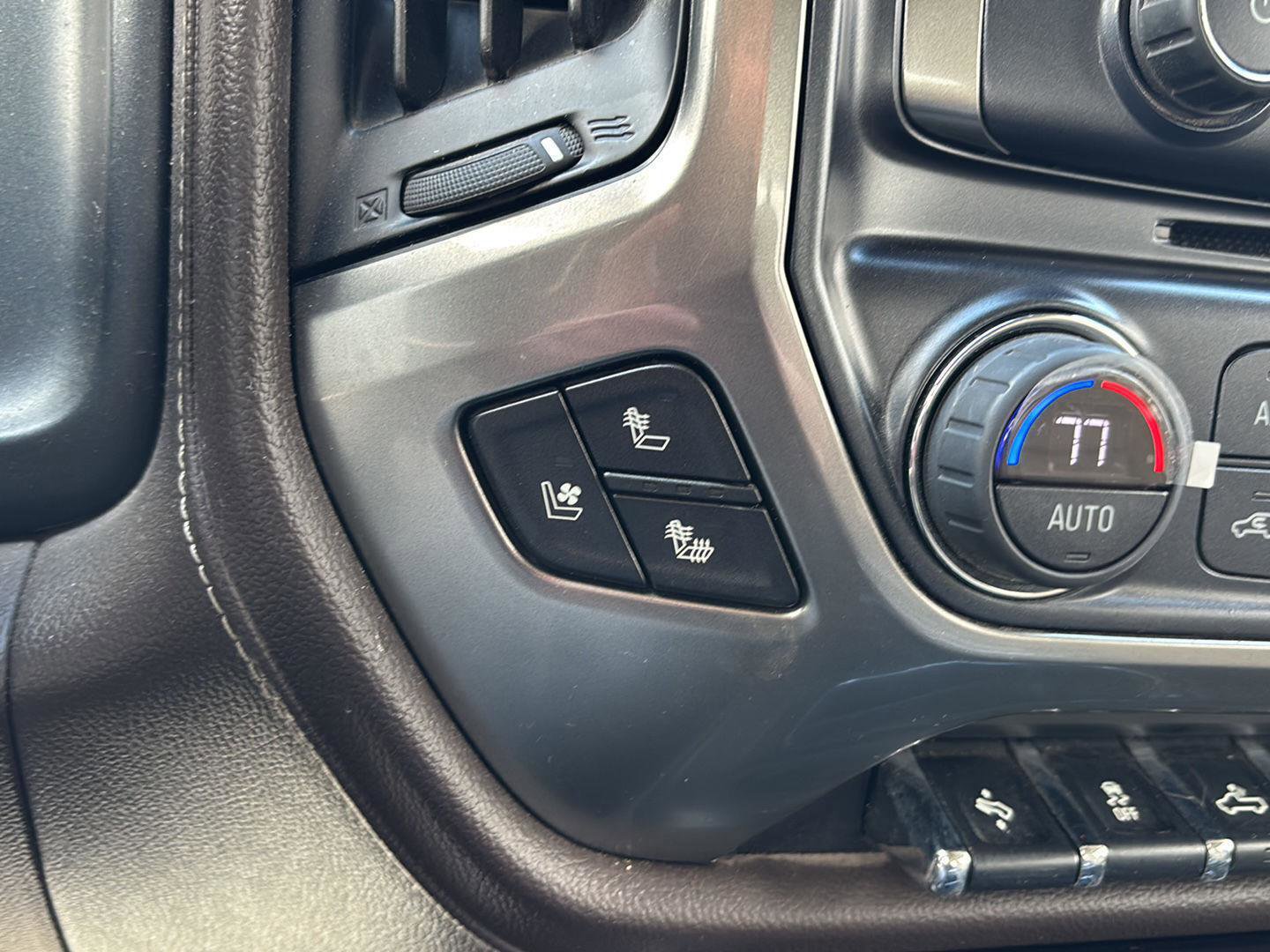 Used 2019 Chevrolet Silverado 3500 LTZ w/ Duramax Plus Package image 30