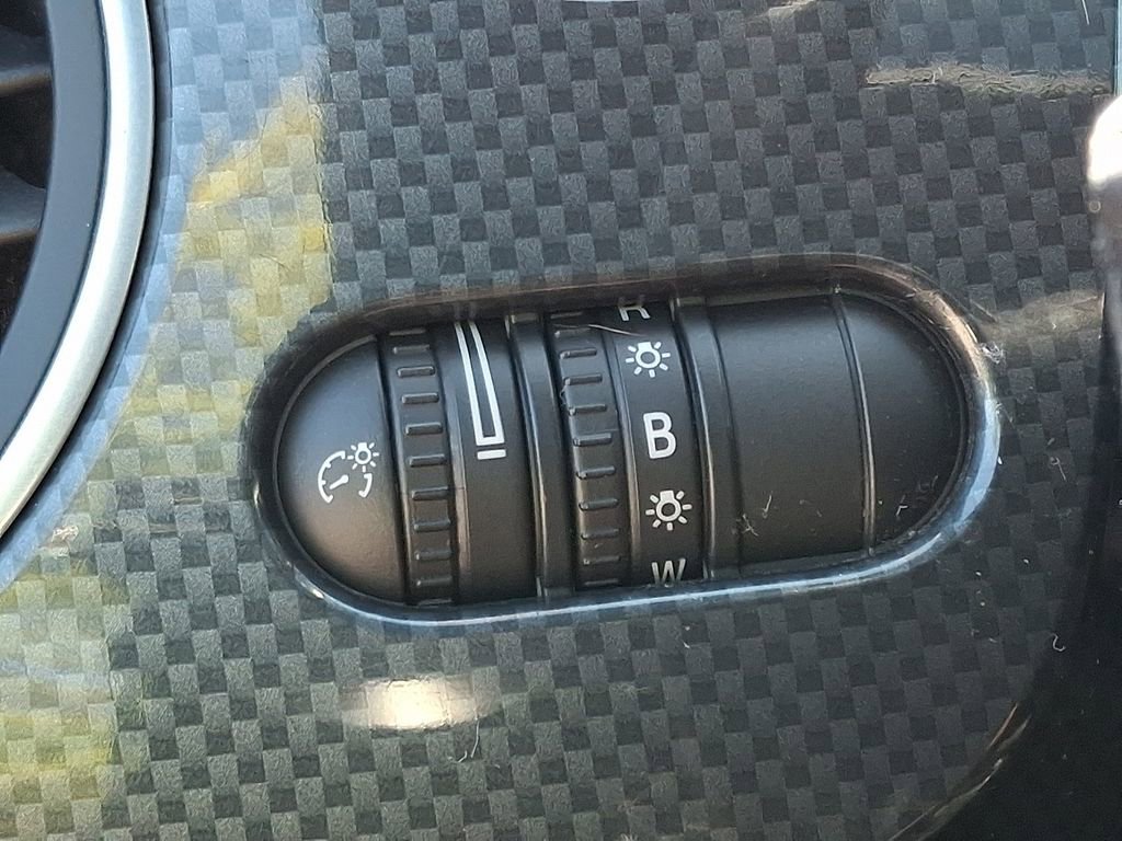 Used 2013 Volkswagen Beetle 2.0T FWD image 24