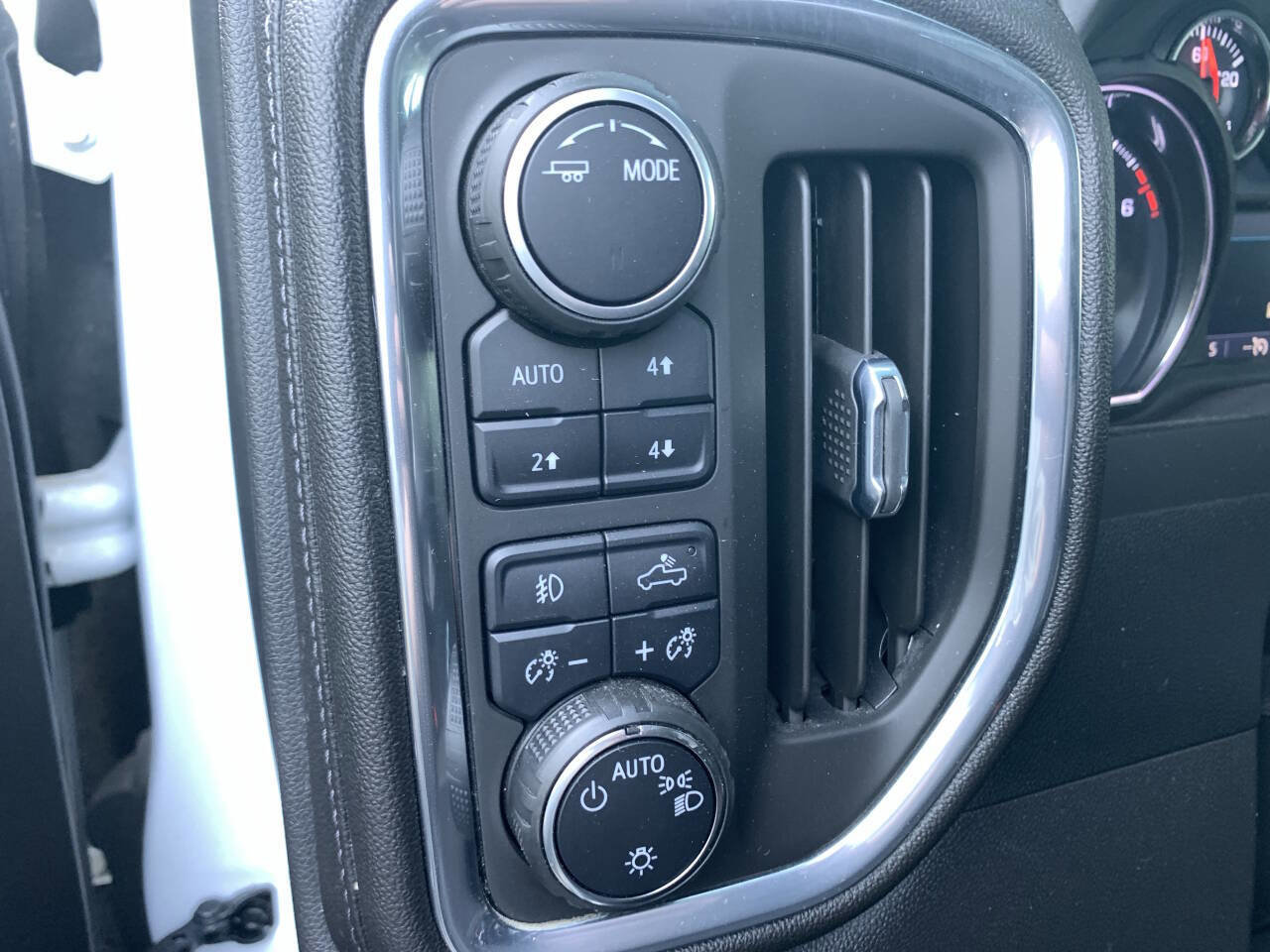 Used 2022 Chevrolet Silverado 1500 RST w/ Z71 Off-Road Package image 23