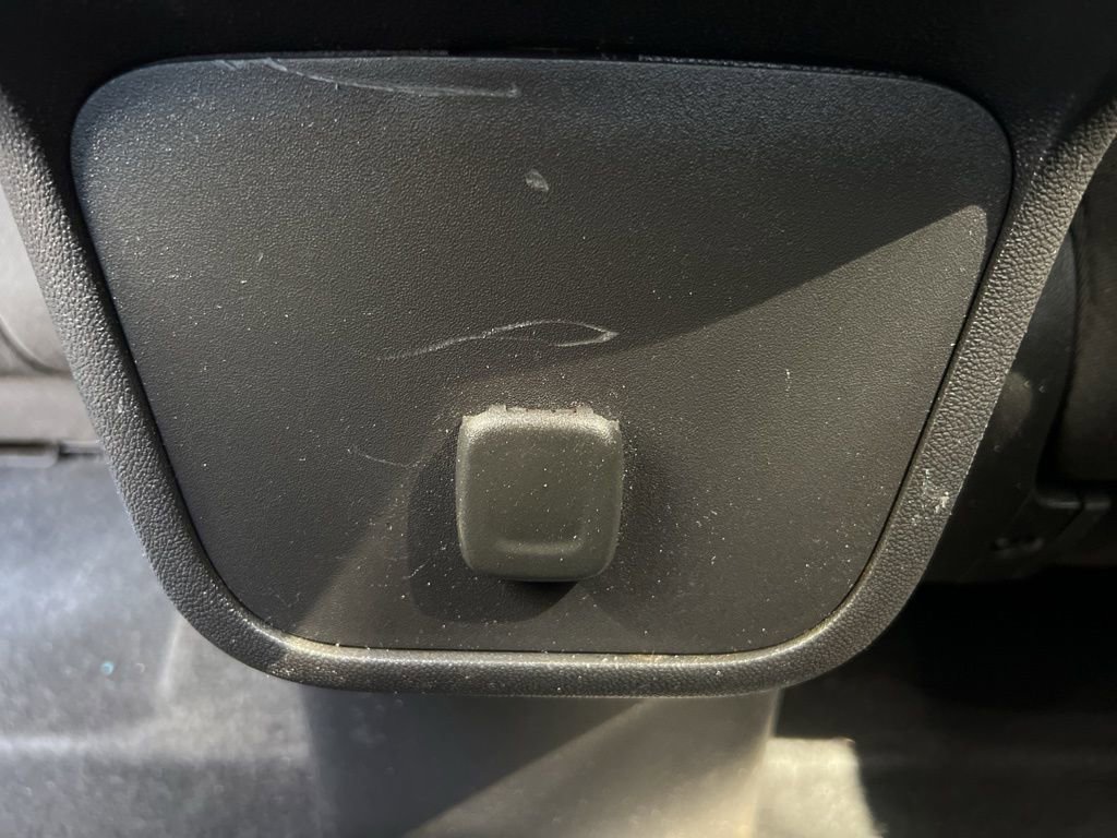 Used 2018 Chevrolet Equinox LT image 19