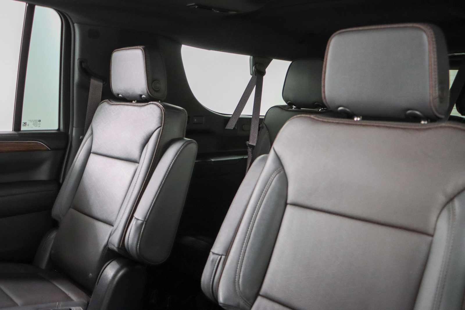 Used 2023 Chevrolet Suburban High Country image 29