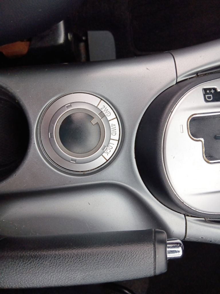 Used 2010 Mitsubishi Outlander XLS AWD/4WD image 21