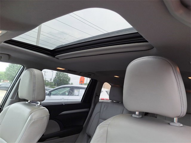 Used 2018 Toyota Highlander XLE image 22