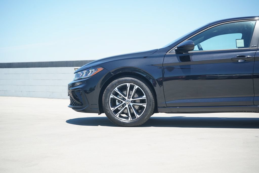 New 2026 Volkswagen Jetta Sport FWD image 3
