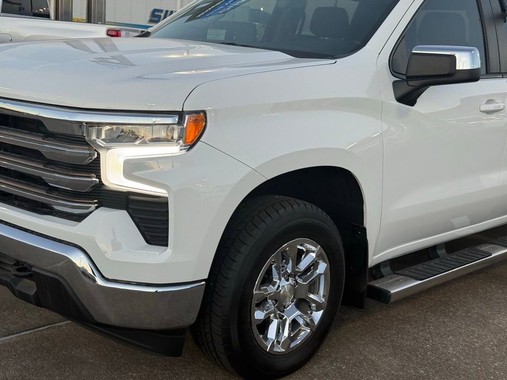 Used 2023 Chevrolet Silverado 1500 LT image 2