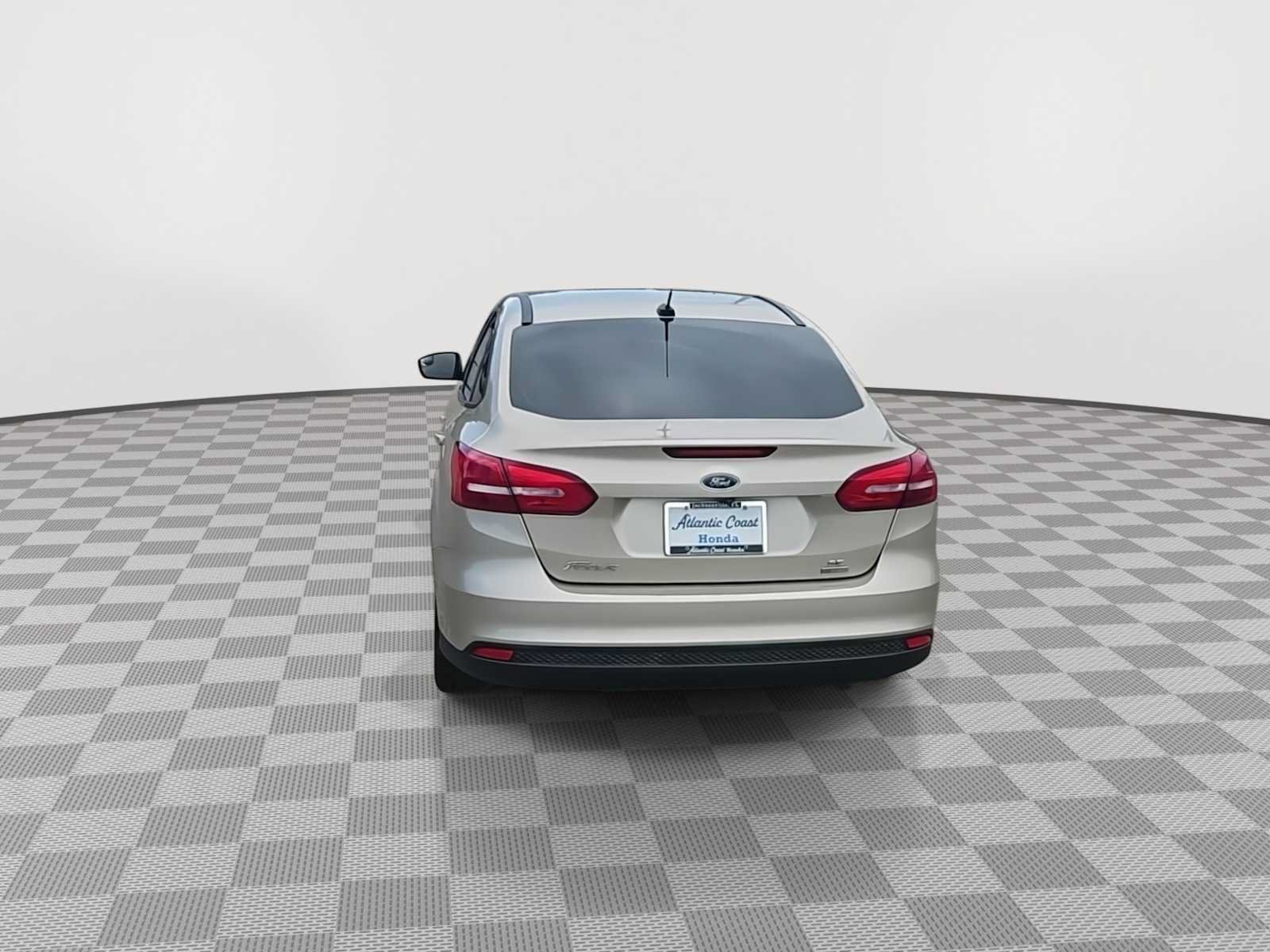 Used 2017 Ford Focus SE FWD image 7