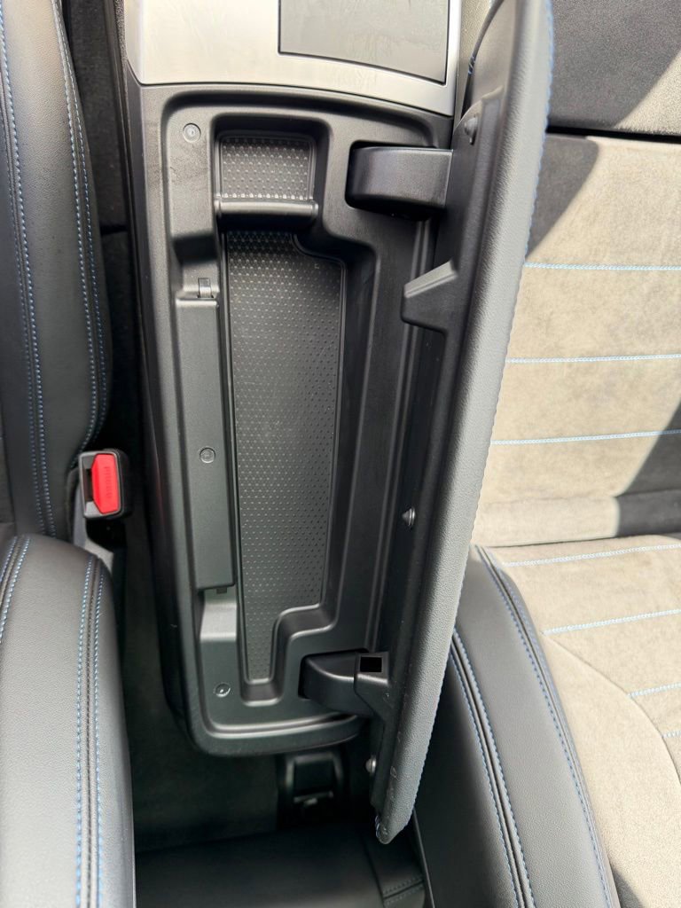 Used 2025 BMW X2 M35i w/ Premium Package image 23