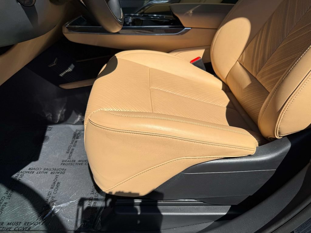 Used 2025 Cadillac Escalade IQ Luxury 2 AWD/4WD image 3