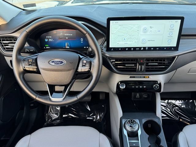 Used 2025 Ford Escape Platinum FWD image 4