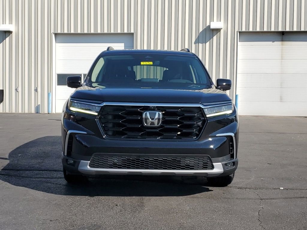 Used 2023 Honda Pilot Elite image 2