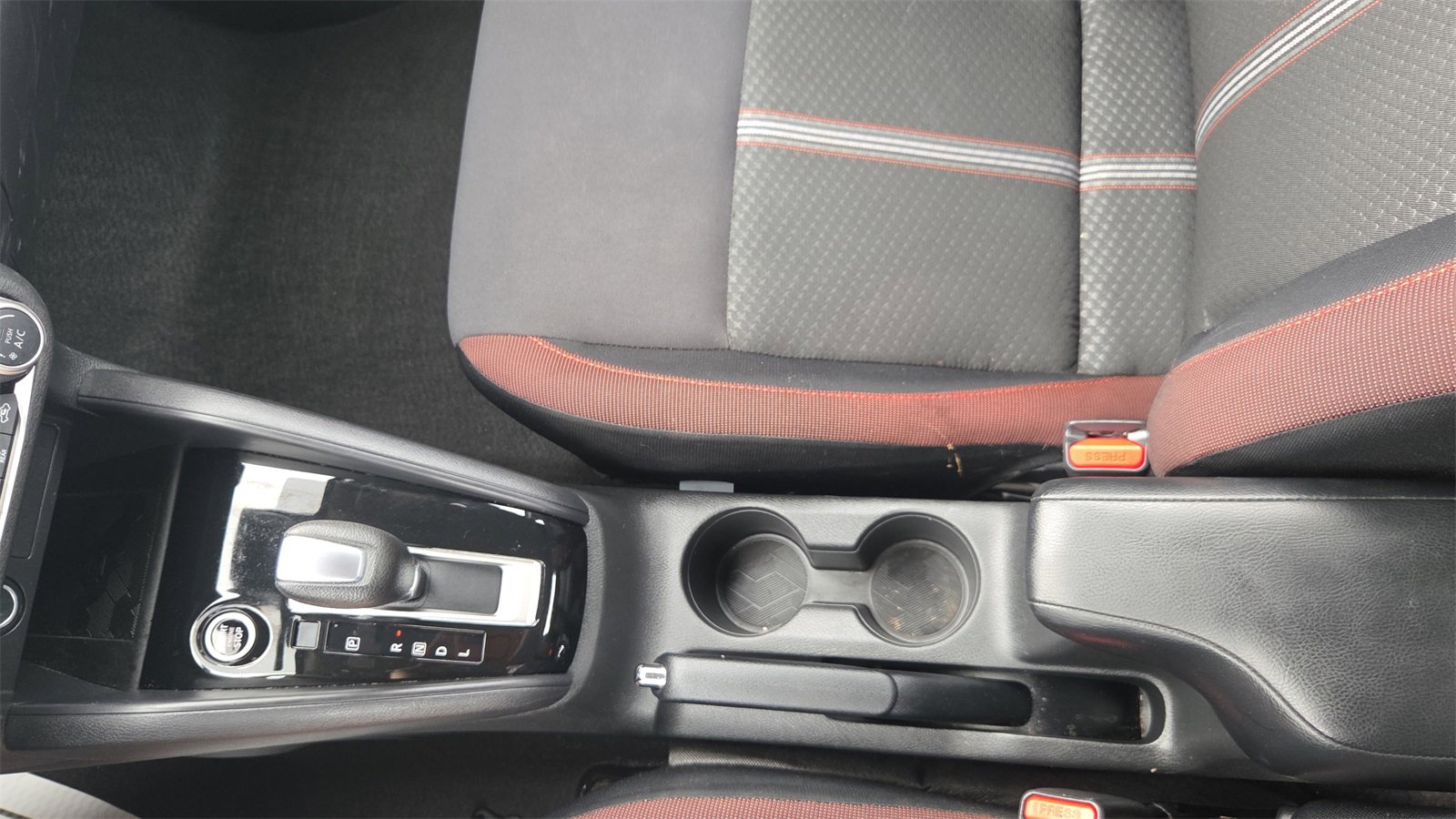 Used 2023 Nissan Versa SR w/ Trunk Package image 31