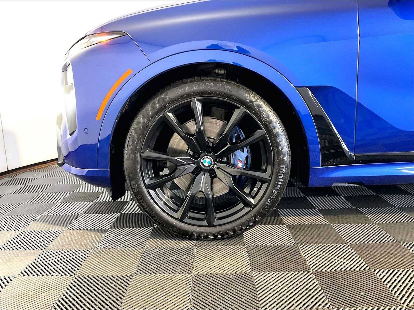 Used 2025 BMW X7 M60i w/ Executive Package AWD/4WD image 11
