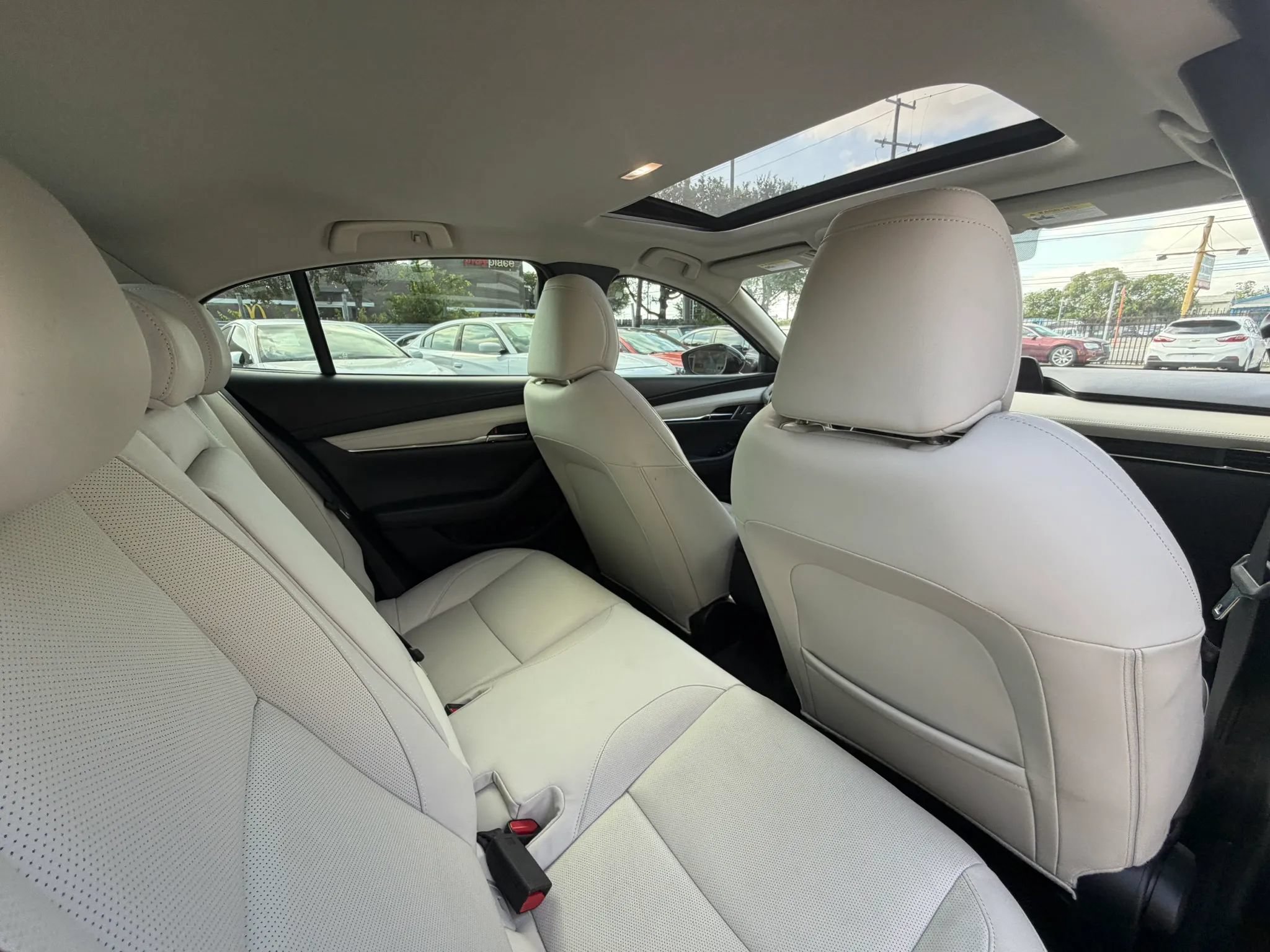Used 2020 MAZDA MAZDA3 Sedan w/ Black Accent Package FWD image 12