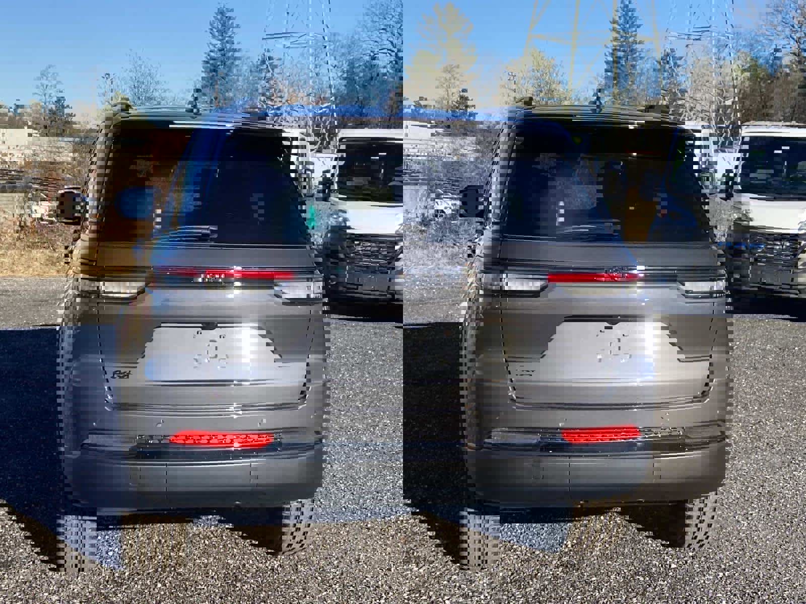 New 2025 Jeep Grand Cherokee Laredo image 4