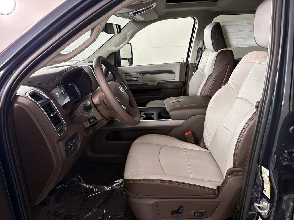 New 2026 RAM 2500 Laramie AWD/4WD image 26