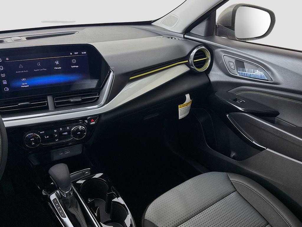 New 2026 Chevrolet Trax LT FWD image 24