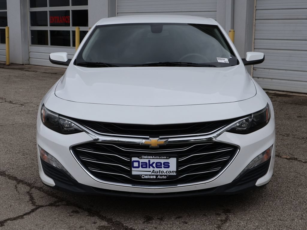 Used 2020 Chevrolet Malibu LT FWD image 2