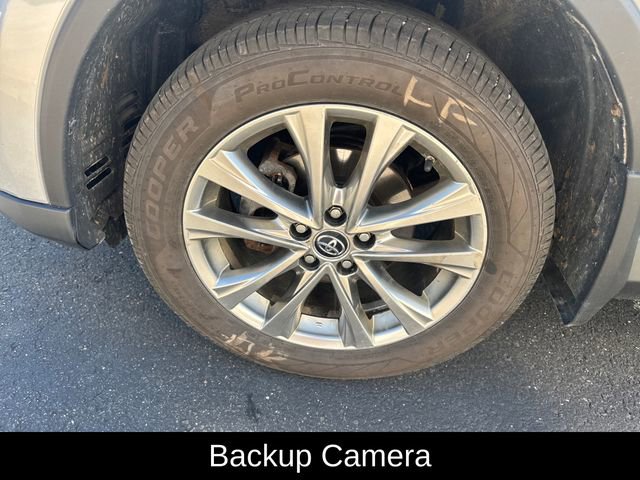 Used 2018 Toyota RAV4 Limited AWD/4WD image 10