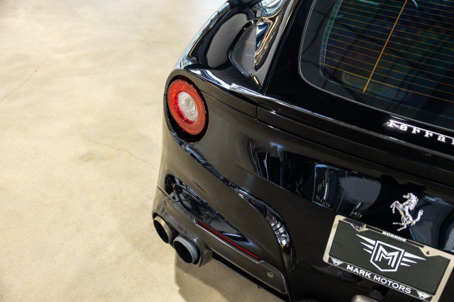 Used 2015 Ferrari F12 Berlinetta RWD image 19