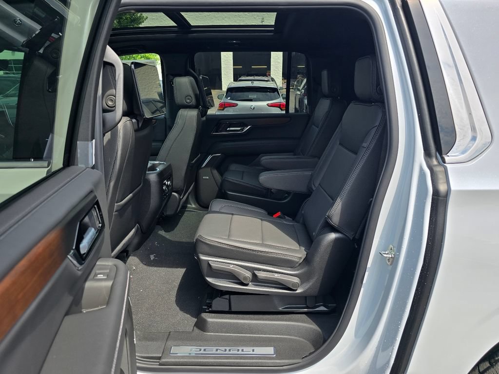 New 2026 GMC Yukon XL Denali w/ Advanced Technology Package AWD/4WD image 25