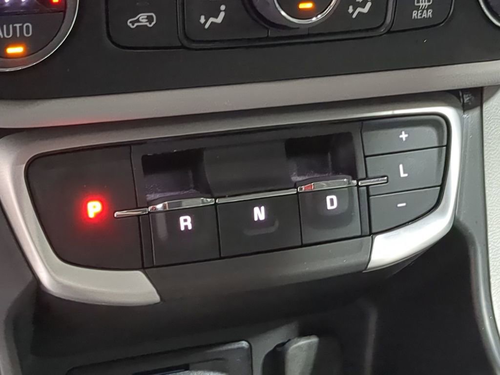 Used 2023 GMC Terrain SLT w/ LPO, Floor Liner Package AWD/4WD image 37