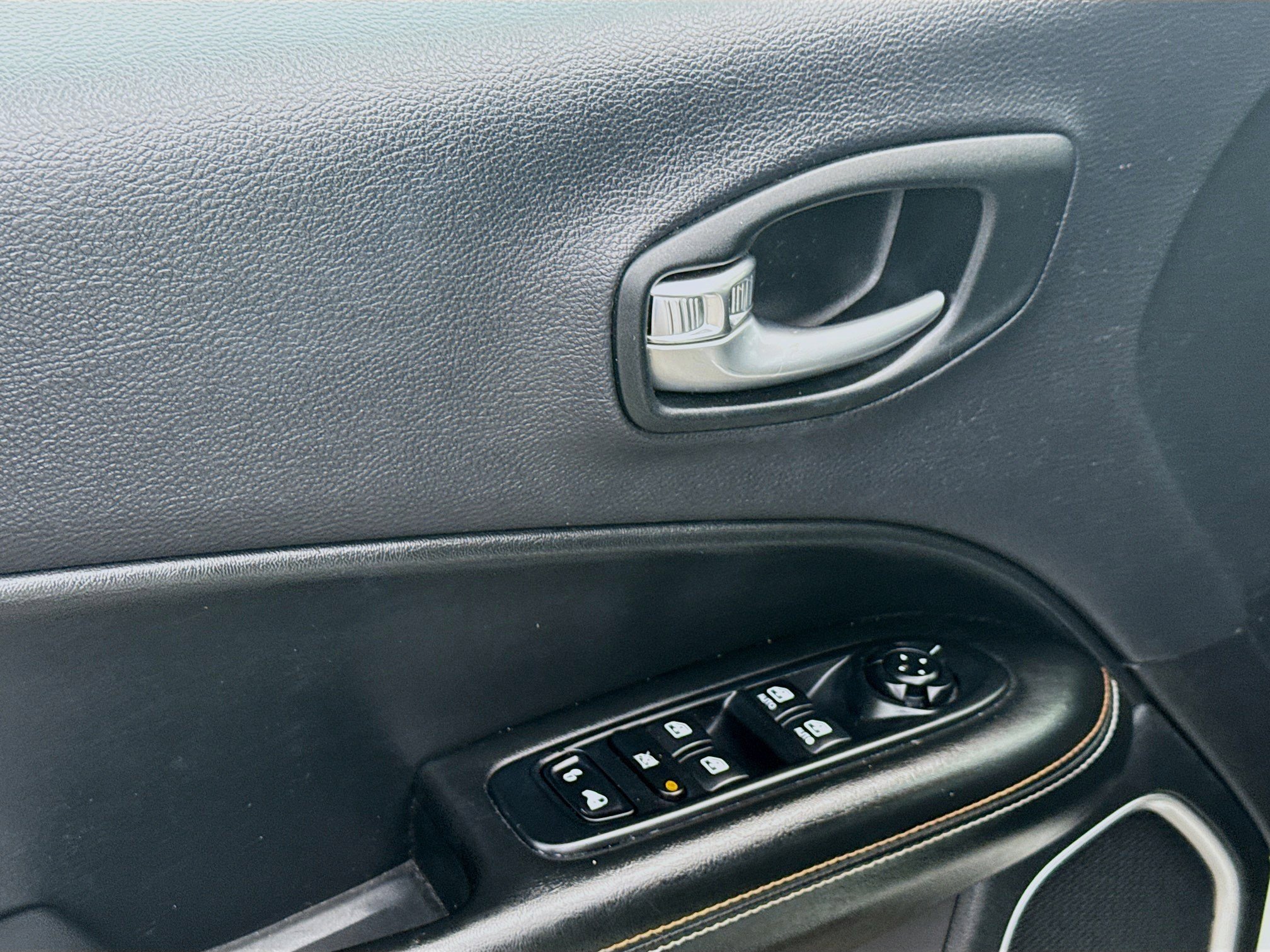 Used 2018 Jeep Compass Sport image 16