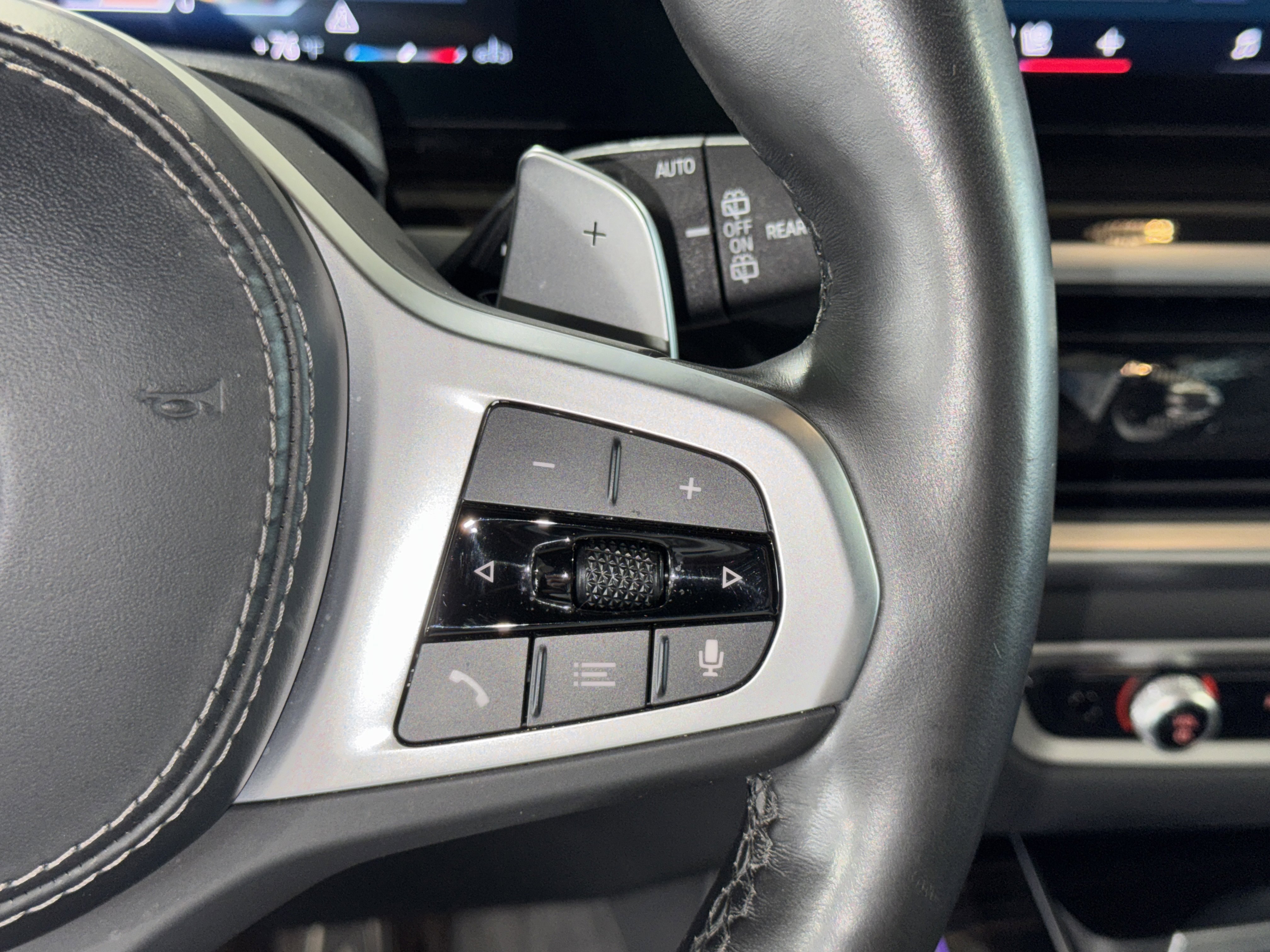 Certified 2025 BMW X7 xDrive40i w/ M Sport Package image 24