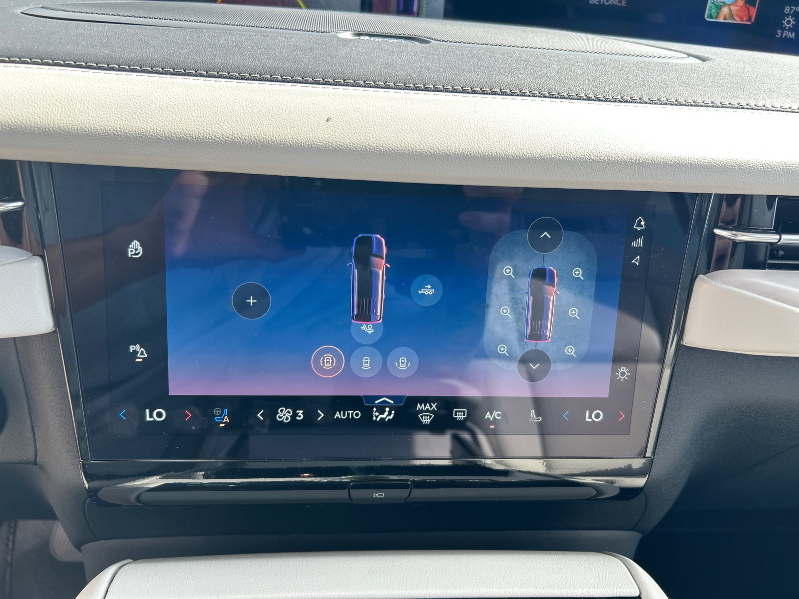 New 2026 Lincoln Navigator Premiere AWD/4WD image 23