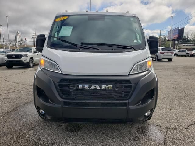 Used 2025 RAM ProMaster 2500 w/ Convenience Group FWD image 9