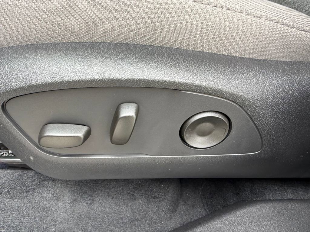 New 2026 GMC Acadia Elevation image 22
