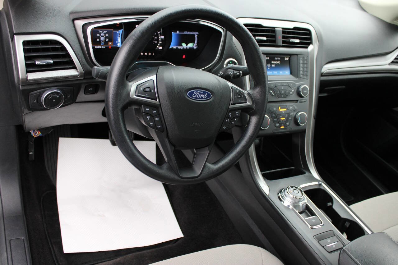 Used 2018 Ford Fusion S image 8